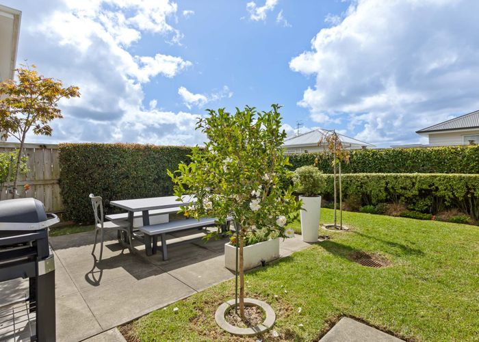  at 9 Forbes Mccammon Drive, Swanson, Waitakere City, Auckland