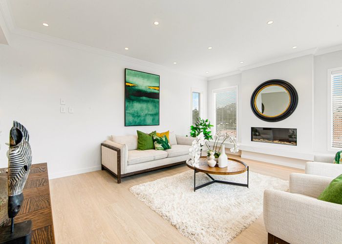  at 8 Richard Hill Close, Albany, North Shore City, Auckland