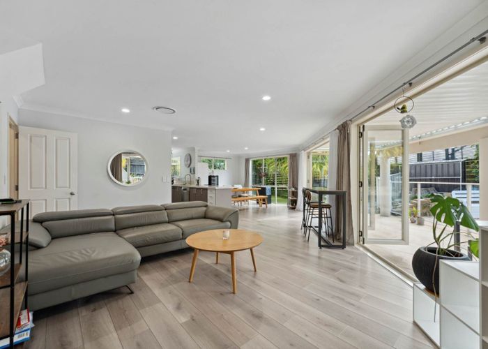  at 5 Oakway Drive, Albany, North Shore City, Auckland