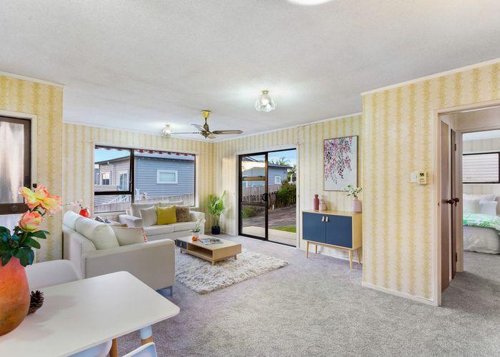  at 2/58 Fir Street, Waterview, Auckland