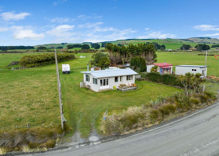  at 5 Lakeside Road, Hinahina