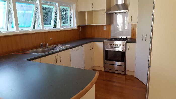  at 2/4 Northcote Road, Takapuna, Auckland