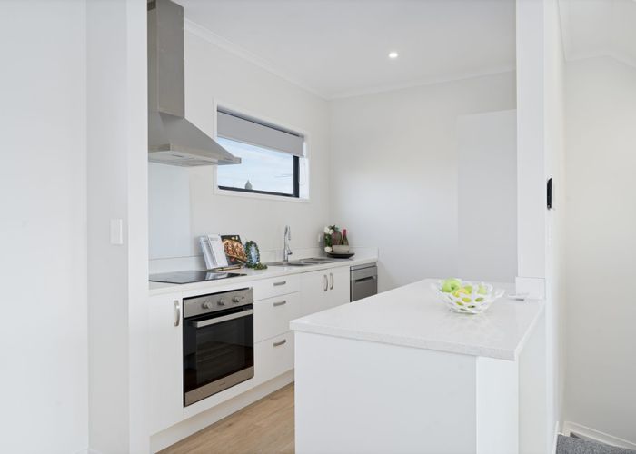  at 5/5 Peachgrove Road, Te Atatu Peninsula, Waitakere City, Auckland
