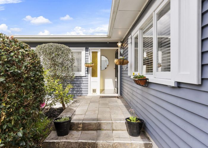  at 2/49 Waterloo Street, Howick, Manukau City, Auckland