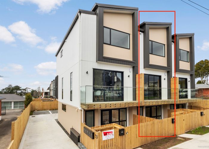  at 2/53 Archibald Road, Kelston, Waitakere City, Auckland