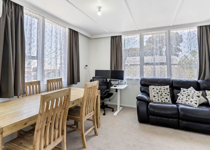  at 1/4 Hutchinson Avenue, New Lynn, Auckland