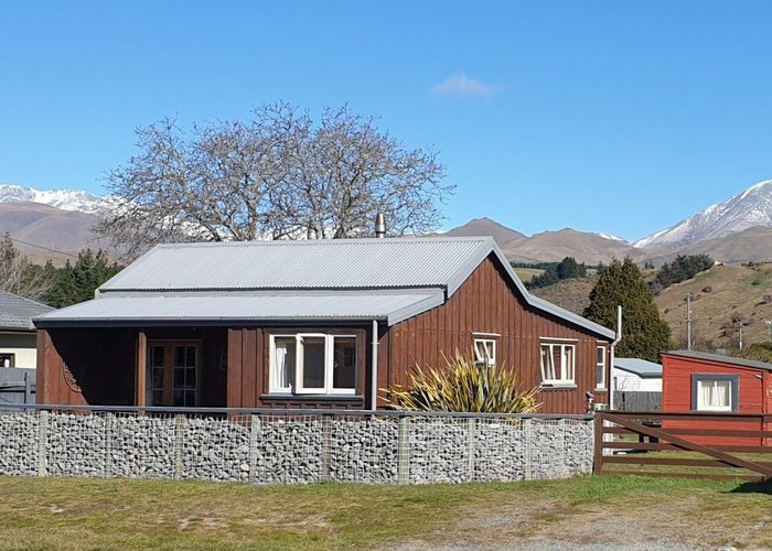  at 21 Gordon Street, Kurow, Waitaki, Otago