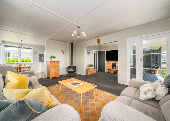  at 11 Pauline Way, Paparangi, Wellington, Wellington