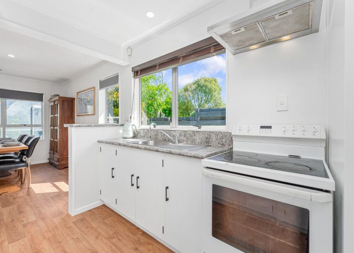  at 15 Escort Grove, Awapuni, Palmerston North