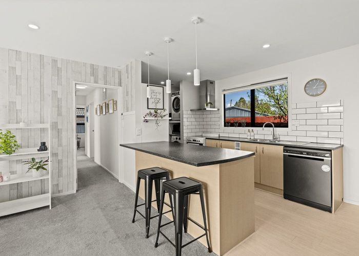  at 2/17 Johns Road, Belfast, Christchurch City, Canterbury