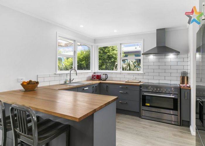  at 9 Cedar Street, Maungaraki, Lower Hutt