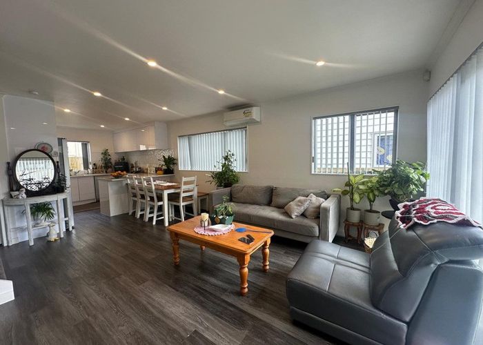  at 271B Te Atatu Road, Te Atatu South, Waitakere City, Auckland