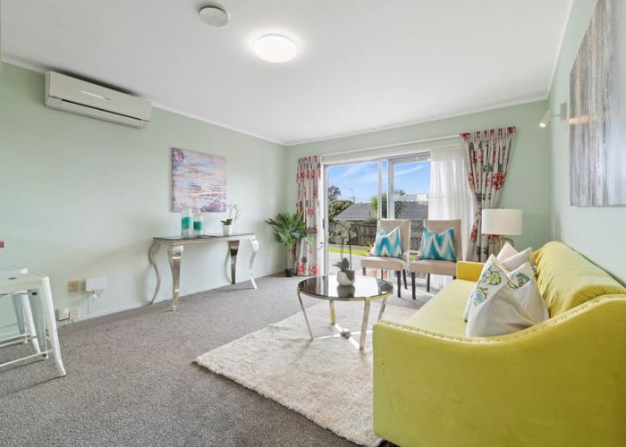  at 2/93 Panama Road, Mount Wellington, Auckland