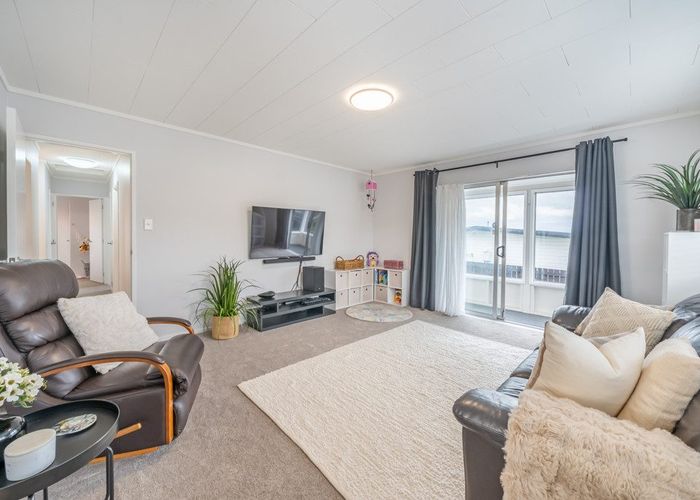  at 1/33 Roband Crescent, Brown Owl, Upper Hutt, Wellington