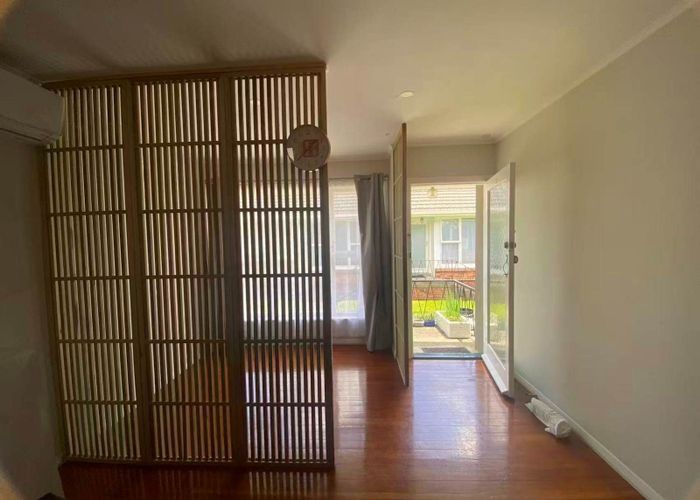  at 2/2 Bowling Avenue, Epsom, Auckland City, Auckland