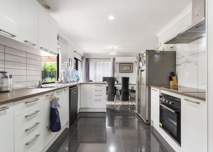  at 8 Mattalie Place, Manurewa, Auckland