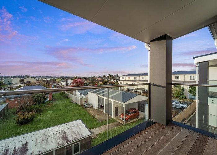  at 104/4 Richards Avenue, Papatoetoe, Manukau City, Auckland