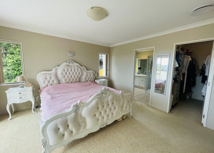  at 10 Bonnard Place, West Harbour, Auckland