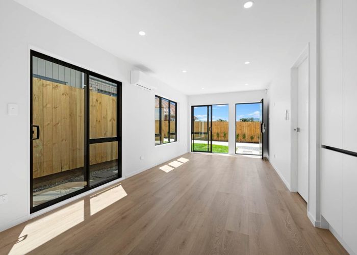  at 2/140 Kolmar Road, Papatoetoe, Manukau City, Auckland