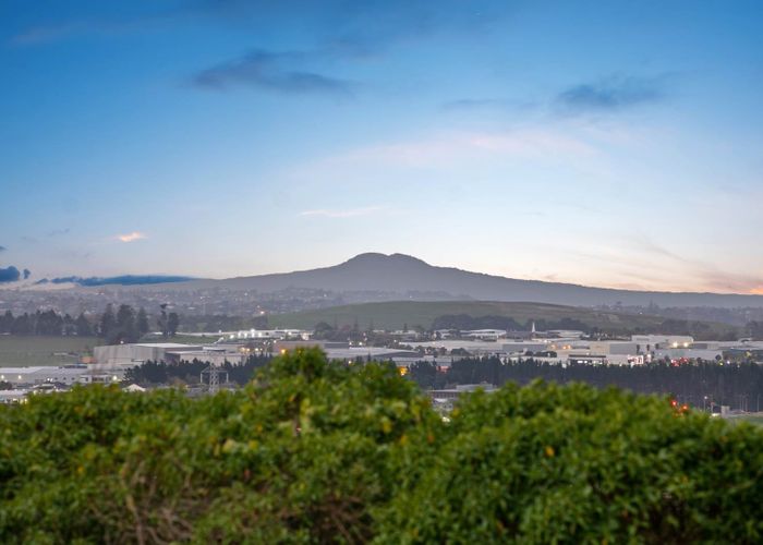  at 142 Adamson Road, Flat Bush, Auckland