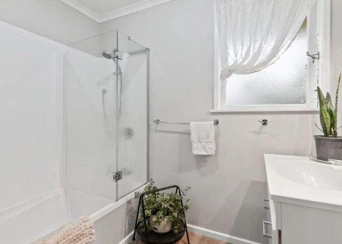  at 250 Seaview Road, Stoke, Nelson