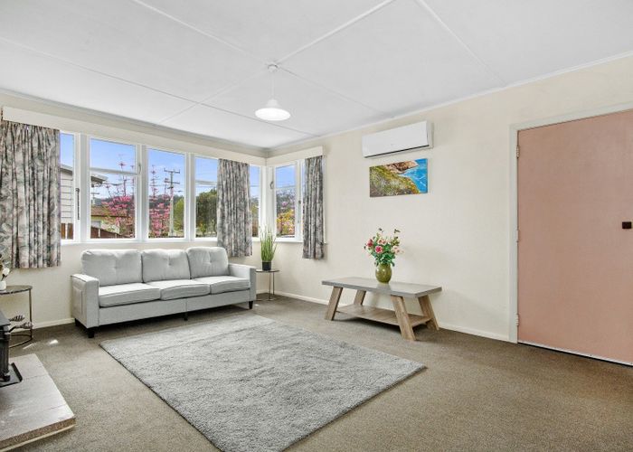  at 11 Davis Crescent, Elderslea, Upper Hutt, Wellington