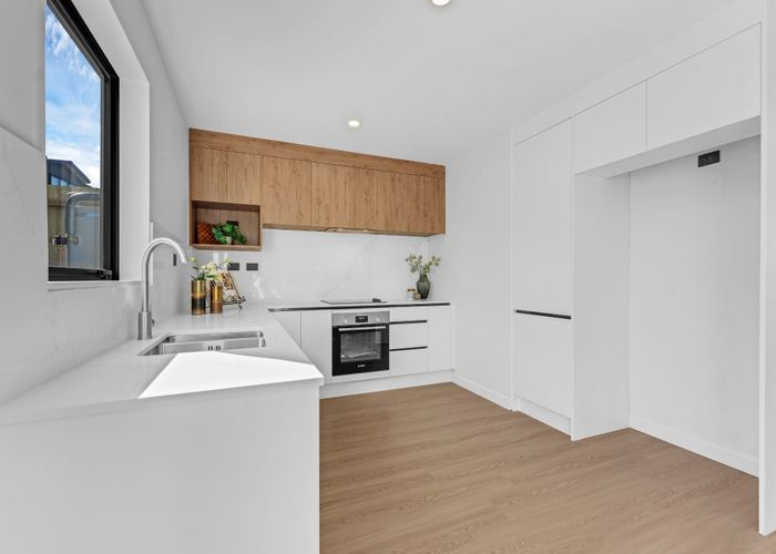  at 24 Tupaki Place, Pakuranga Heights, Manukau City, Auckland