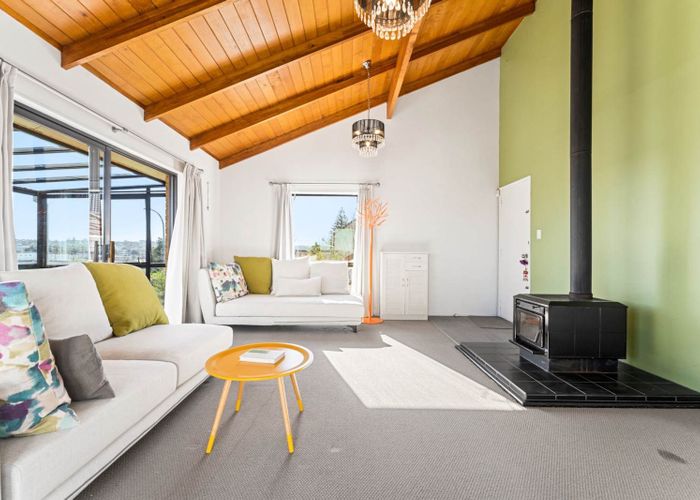  at 37 Lyttelton Avenue, Forrest Hill, Auckland