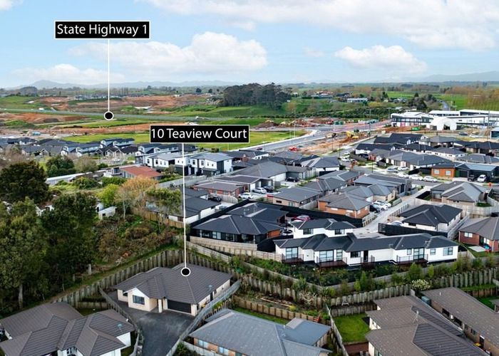  at 10 Teaview Court, Huntington, Hamilton