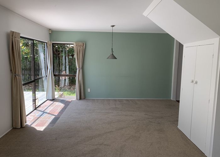  at 1/15 Fairfax Avenue, Northcote, Auckland