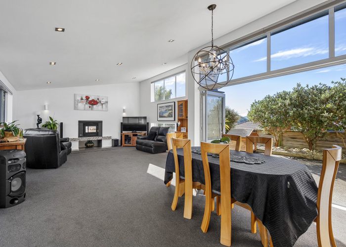  at 12 Cosgrove Rise, Riverstone Terraces, Upper Hutt