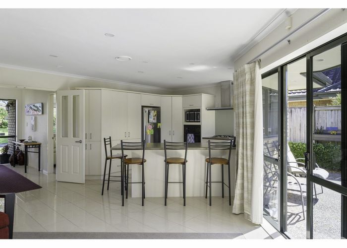 at 4 Ballantrae Place, Huntington, Hamilton