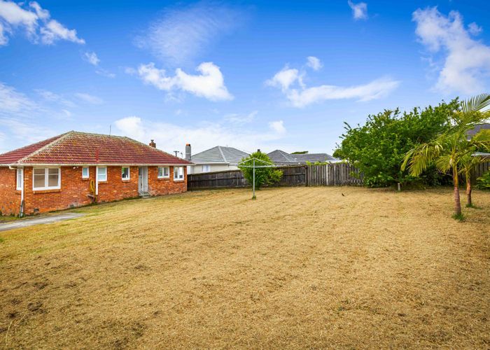  at 18 Vodanovich Road, Te Atatu South, Auckland