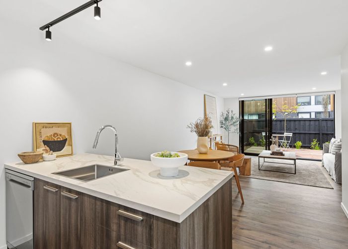  at 2/25 Alexandra Street, Richmond, Christchurch City, Canterbury