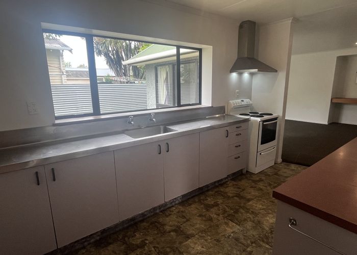  at 2/496 Ferguson Street, City Centre, Palmerston North, Manawatu / Whanganui