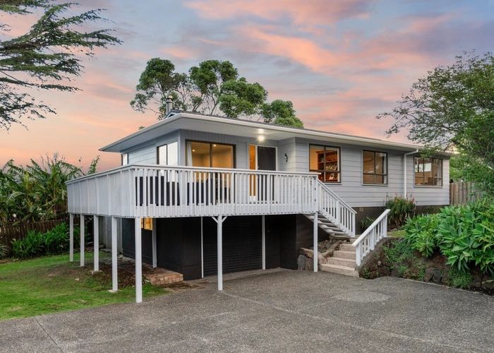  at 42 Forest Hill Road, Henderson, Auckland