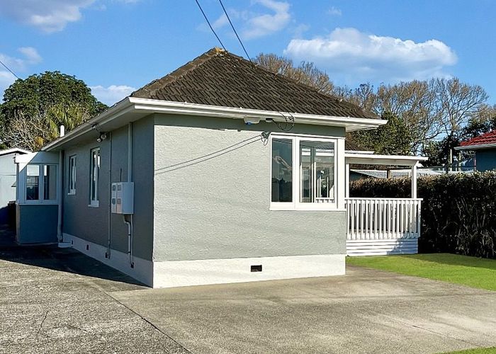  at 12 Waterfront Road, Mangere Bridge, Manukau City, Auckland