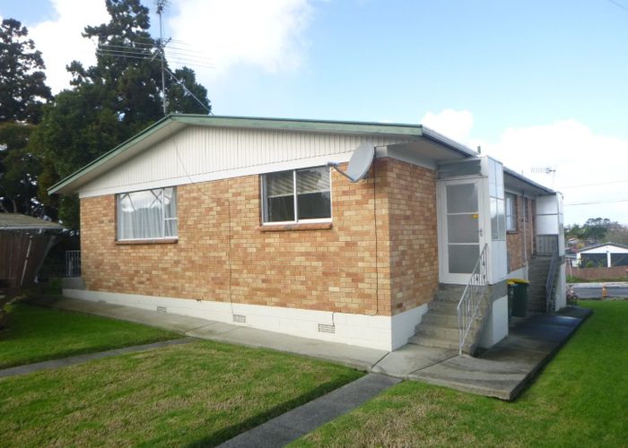  at 62b Tiroroa Avenue, Te Atatu South, Waitakere City, Auckland