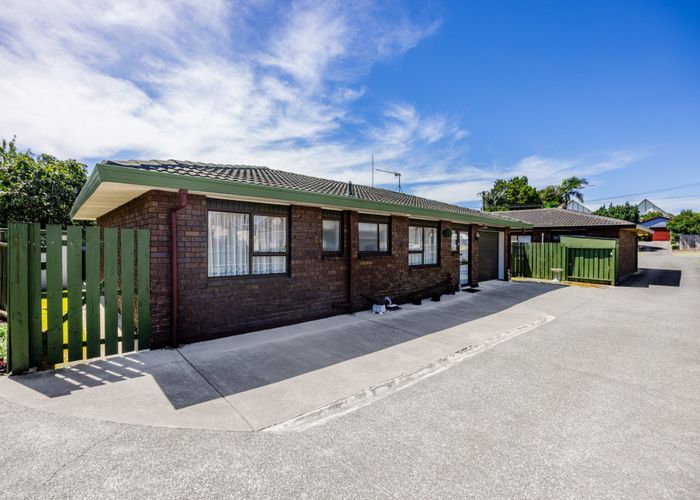  at 2/3 West Street, Papakura, Papakura, Auckland