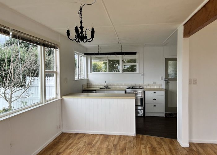  at 6 Kaitawa Street, Waikanae Beach, Kapiti Coast, Wellington