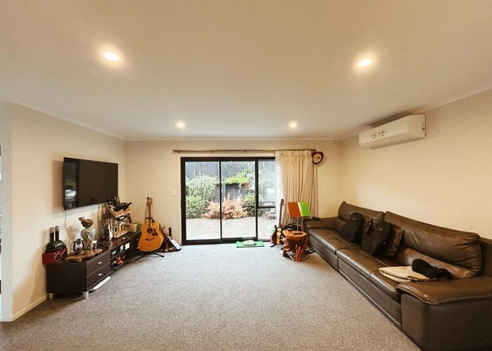 at 18 Cogar Terrace, Chartwell, Hamilton