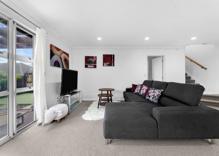  at 18 Fairfield Lane, East Tamaki Heights, Manukau City, Auckland