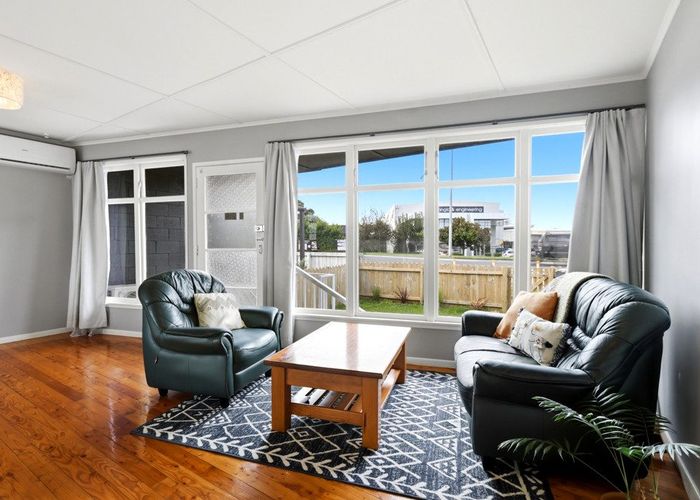  at 2/276 Rosebank Road, Avondale, Auckland City, Auckland