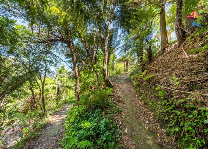 For sale 59 Norton Park Avenue, Fairfield, Lower Hutt, Wellington