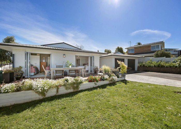  at 33 Luton Avenue, Sunnyhills, Manukau City, Auckland