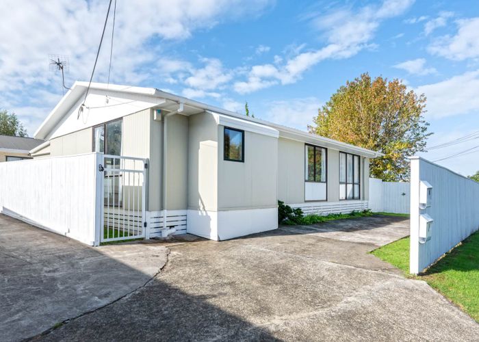  at 96 Parrs Cross Road, Henderson, Auckland