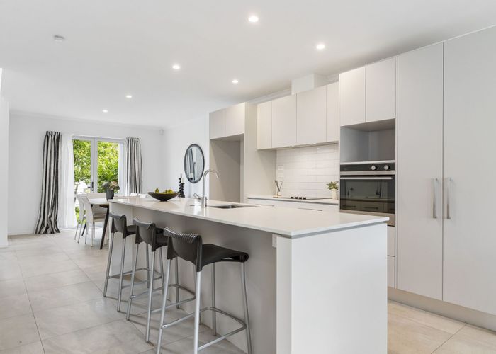  at 48 William Wallbank Crescent, Swanson, Waitakere City, Auckland