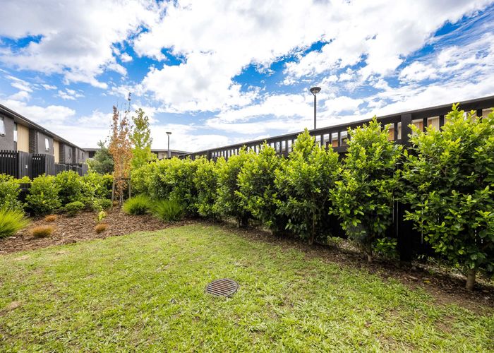  at 82 Glidepath Road, Hobsonville, Waitakere City, Auckland