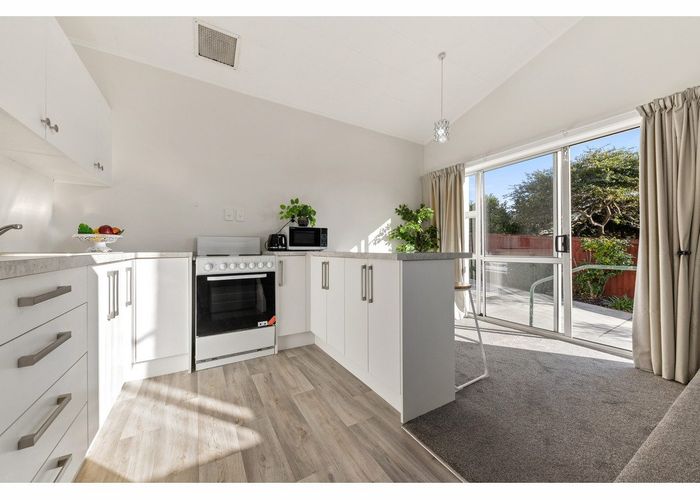 Recently sold 1/61 Landsdowne Terrace, Cashmere, Christchurch homes