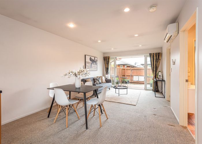  at 2/627 Gloucester Street, Linwood, Christchurch